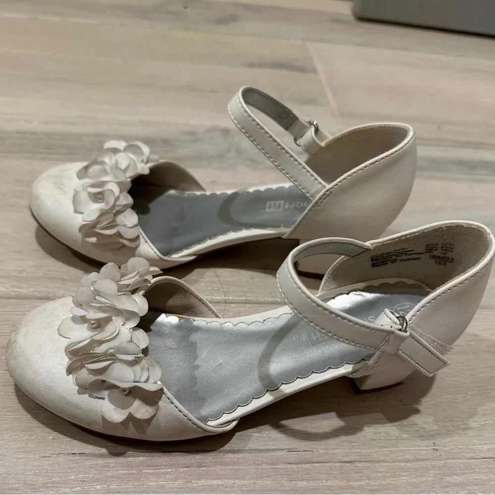 Girls dress shoes size 12.5
